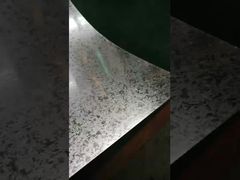 A bobina de aço galvanizado a quente tem uma forte resistência à corrosão.