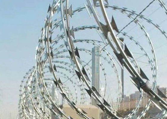 Beli Q235 PVC Razor Barbed Concertina Wire Coil Keamanan tinggi online manufacture