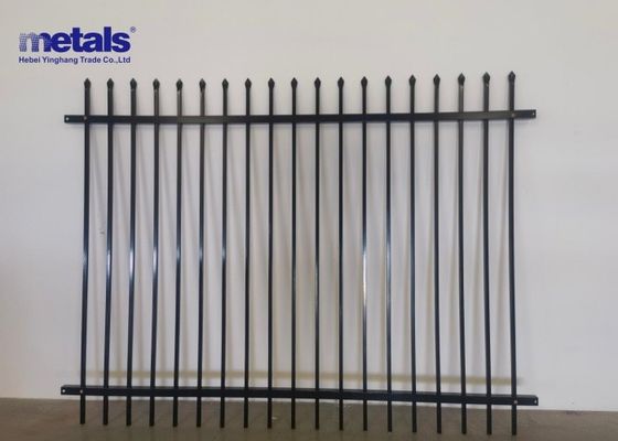 Garniture de sécurité en acier de haut en crampon en haut soudée 1.5m H x 2.4m W Noir